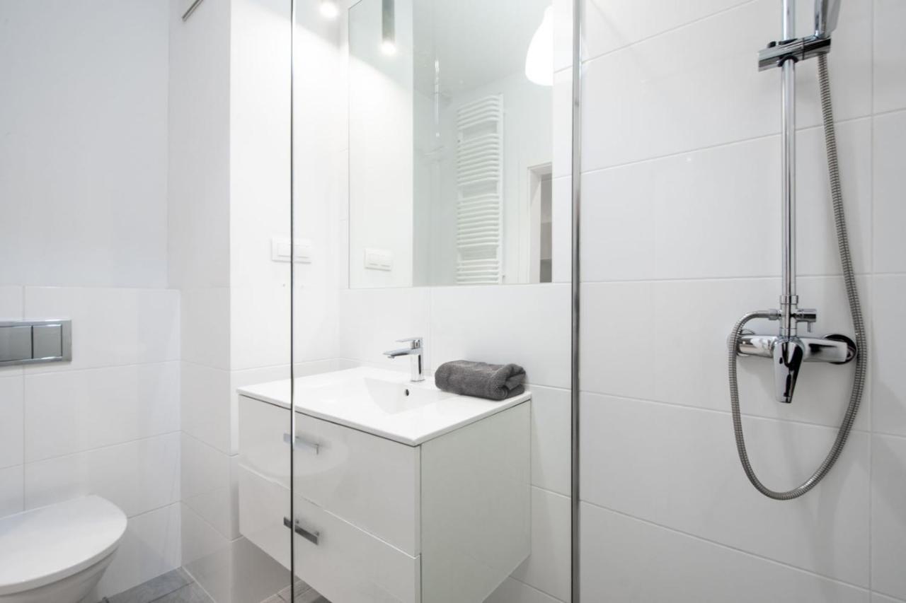 Warsaw Night Apartments Menica Residence Exterior foto